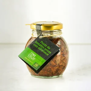 Pesto de tomates con albahaca